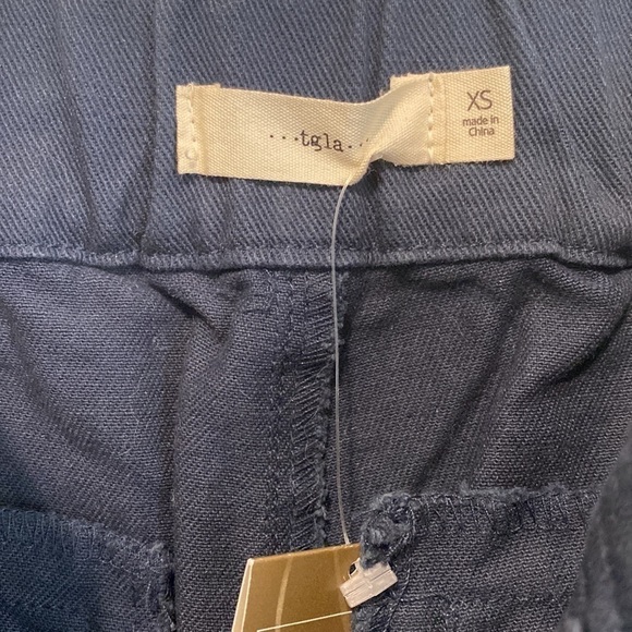 TGLA |  Front Zipper High Waisted Navy Cuffed Pants | NWT | XS - Picture 2 of 8